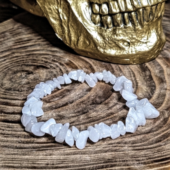 Handmade White Quartz Chip Stone Unisex Bracelet - Picture 3 of 3